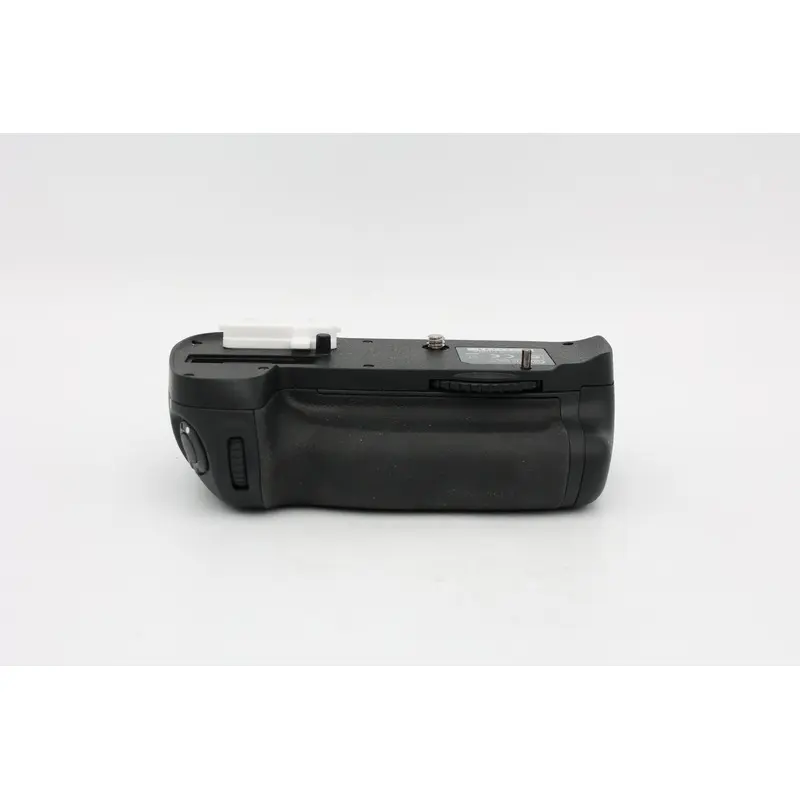 Used Nikon MB-D14 (VG)