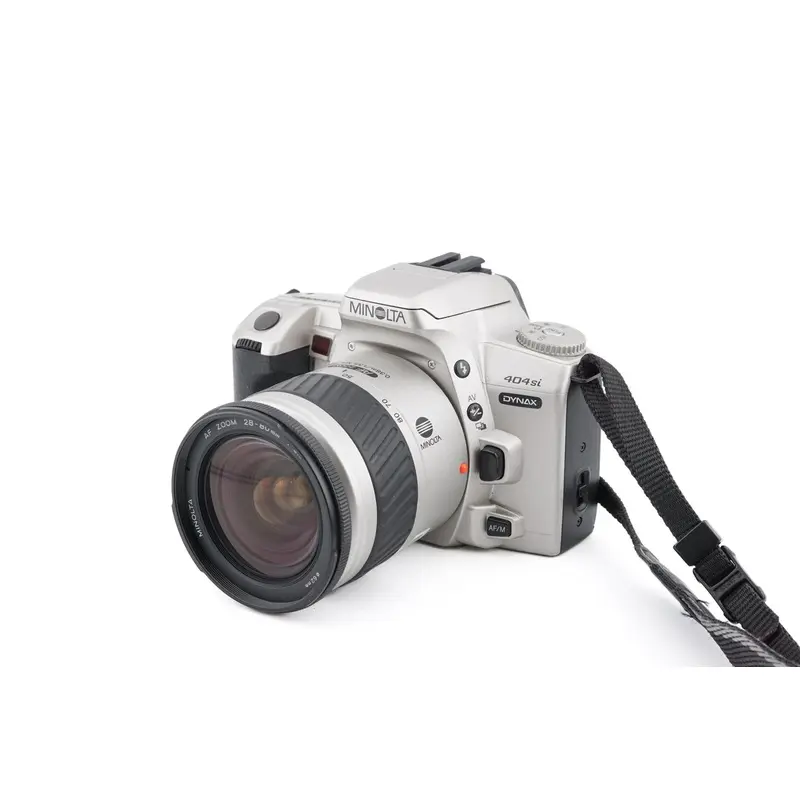 Minolta Dynax 404si + 28-80mm f3.5-5.6 AF Zoom