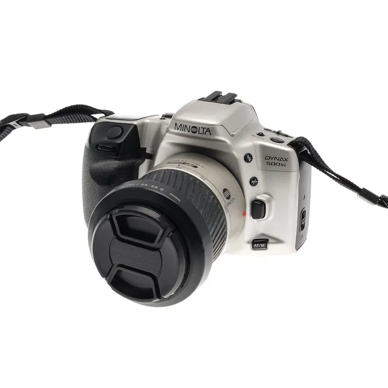 Minolta Dynax 500si + 28-100mm f3.5-5.6 D AF Zoom