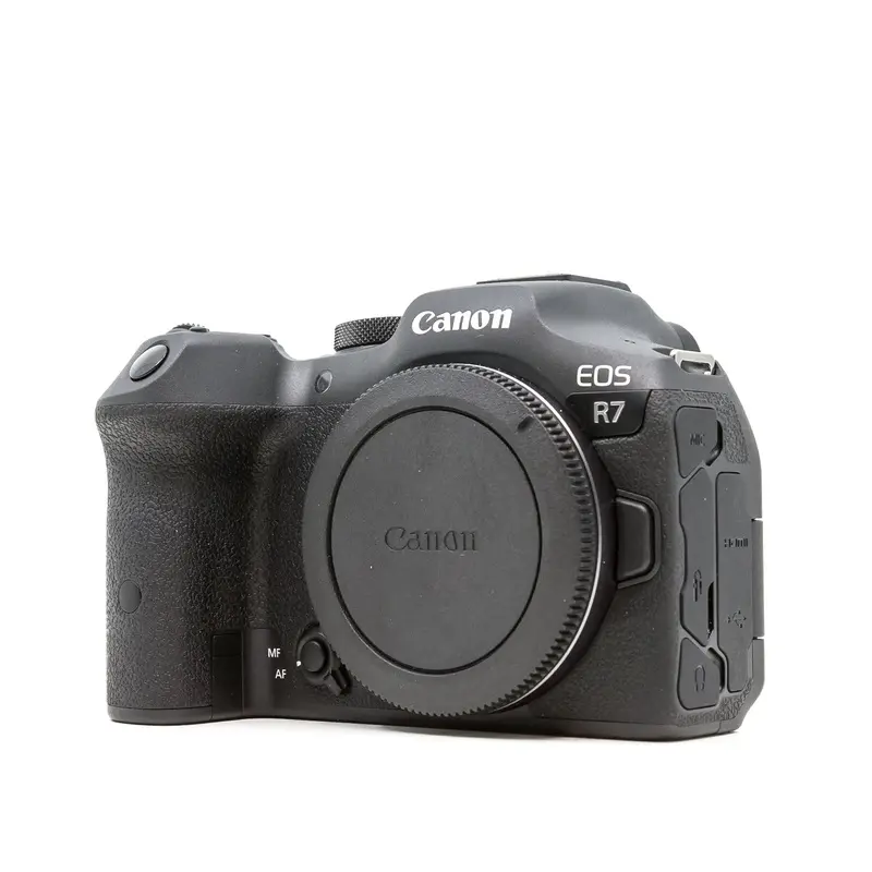 Canon EOS R7