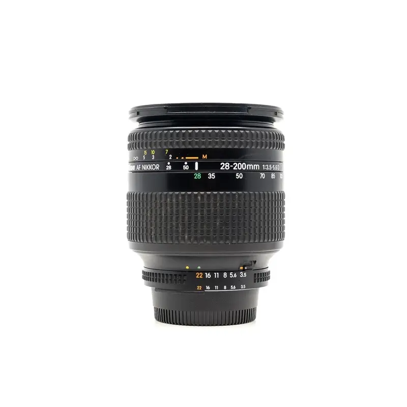 Nikon AF Nikkor 28-200mm f/3.5-5.6D