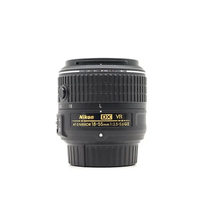 Nikon AF-S DX Nikkor 18-55mm f/3.5-5.6G VR II