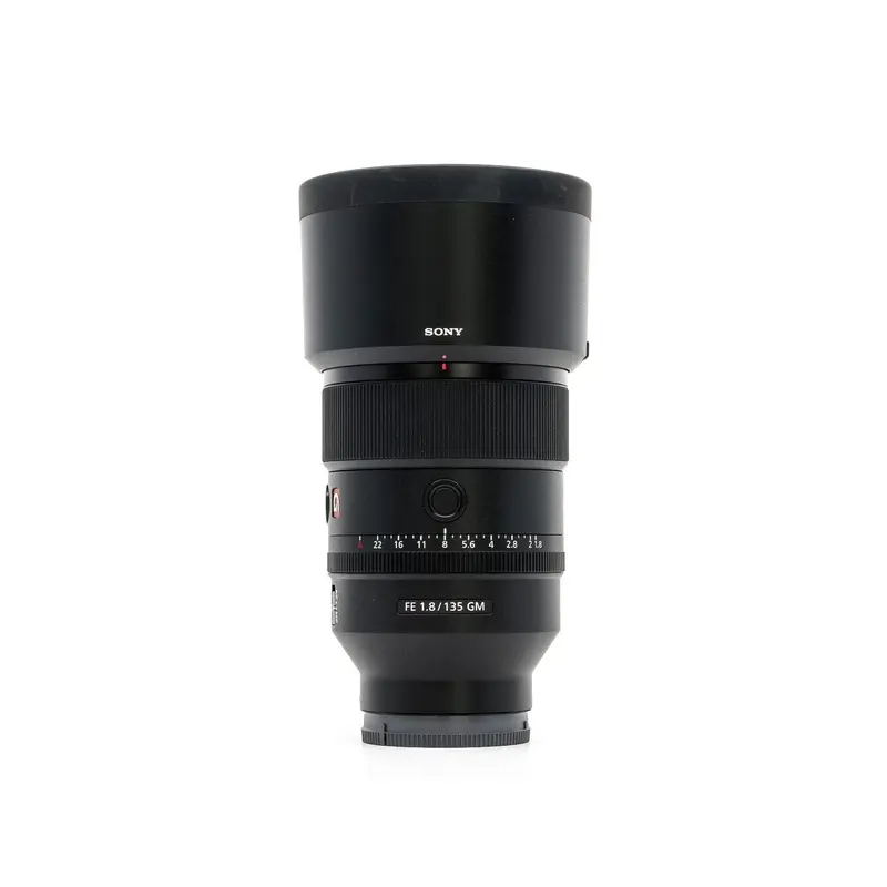 Sony FE 135mm f/1.8 GM