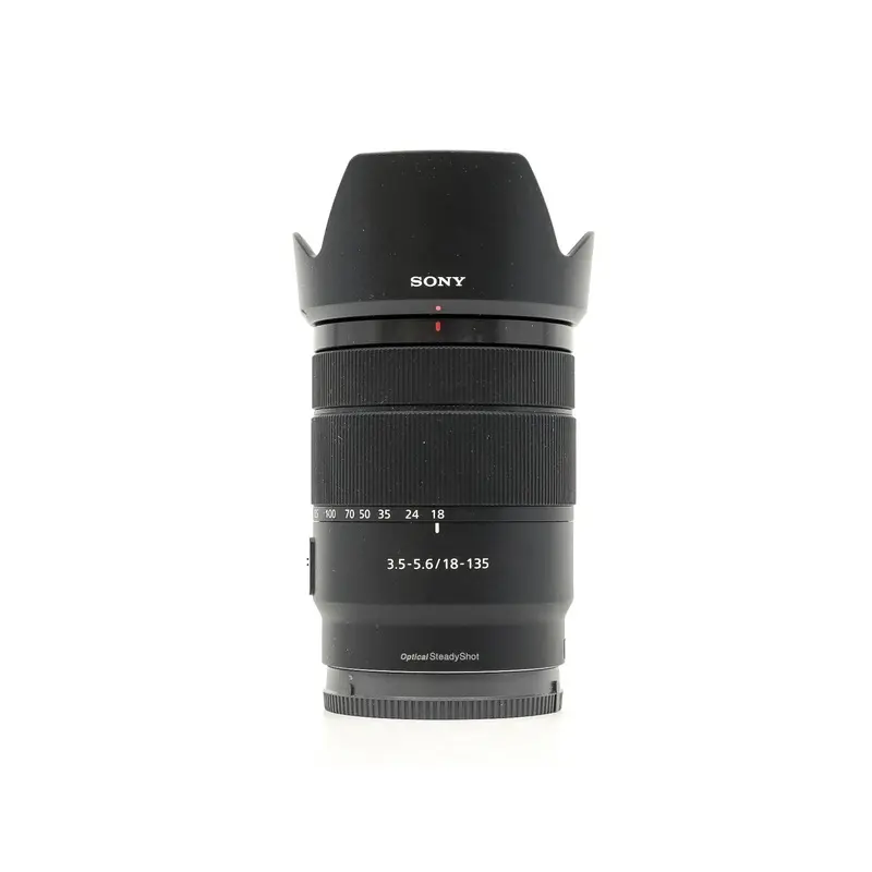 Sony E 18-135mm f/3.5-5.6 OSS