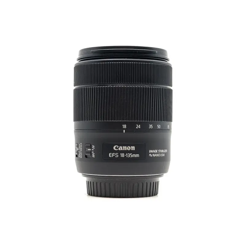 Canon EF-S 18-135mm f/3.5-5.6 IS USM