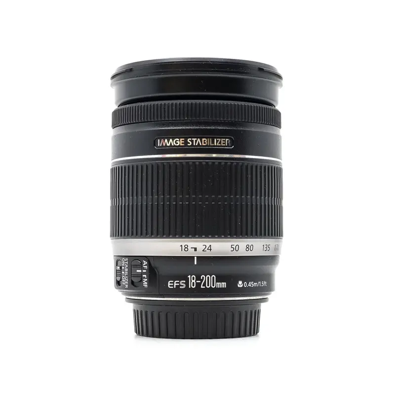 Canon EF-S 18-200mm f/3.5-5.6 IS
