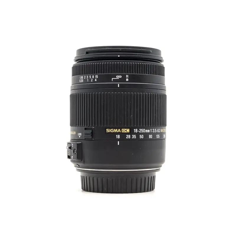 Sigma 18-250mm f/3.5-6.3 DC Macro OS HSM - Canon EF-S Fit