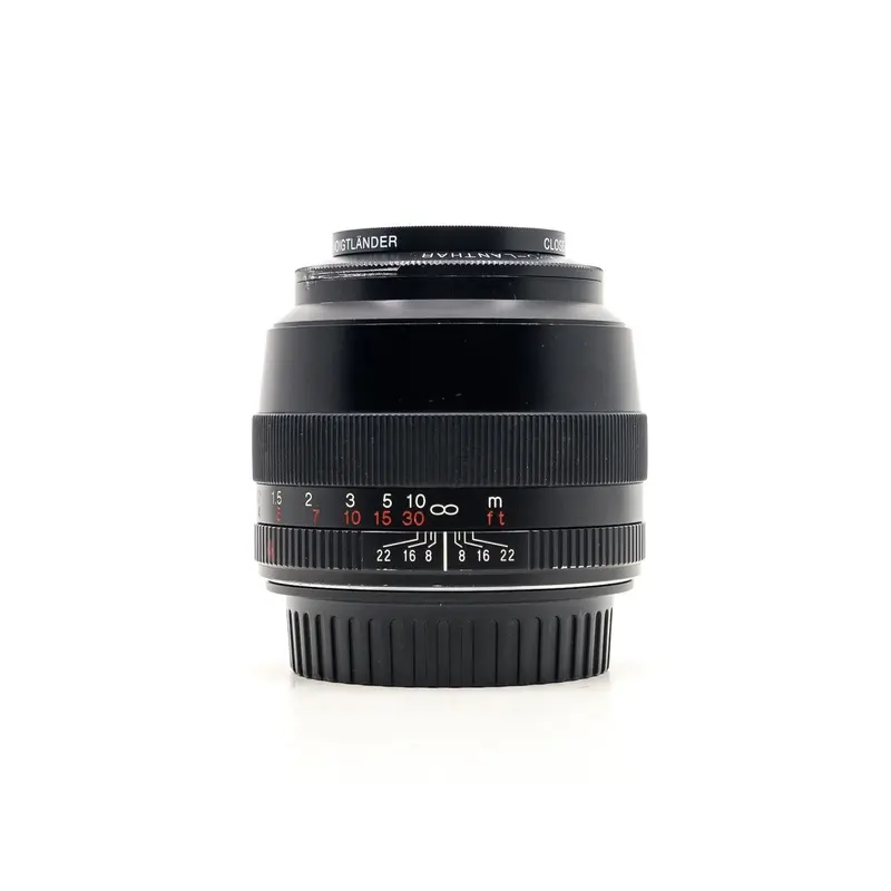 Voigtlander APO-Lanthar 90mm f/3.5 SL II - Canon EF Fit