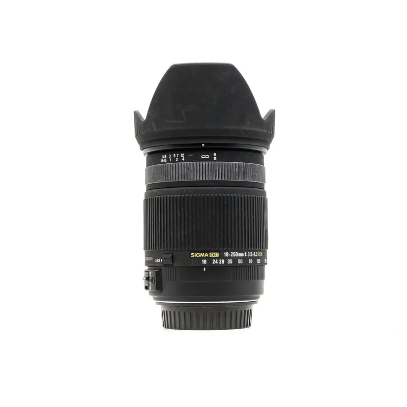 Sigma 18-250mm f/3.5-6.3 DC OS HSM - Canon EF-S Fit