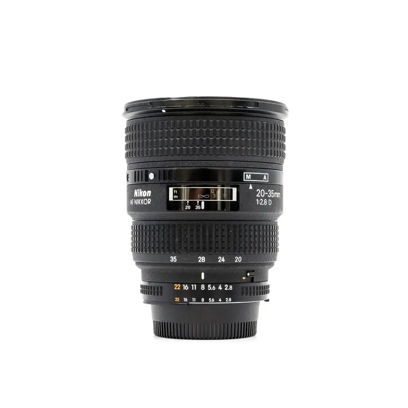 Nikon AF Nikkor 20-35mm f/2.8D