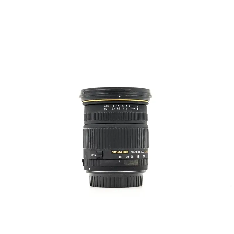 Sigma 18-50mm f/2.8 EX DC - Canon EF-S Fit