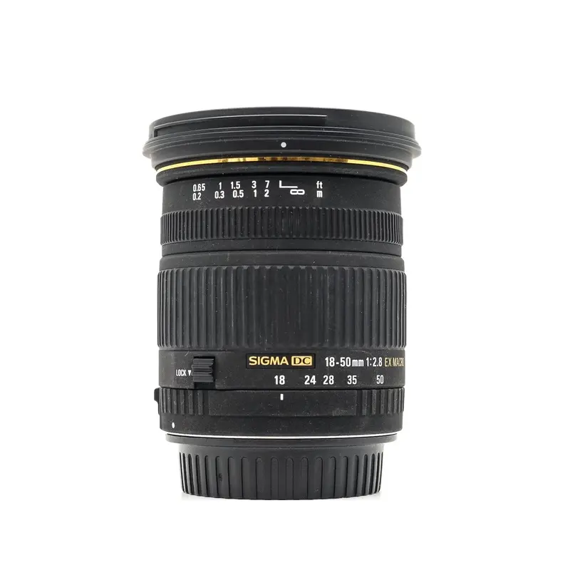 Sigma 18-50mm f/2.8 EX DC Macro - Canon EF-S Fit