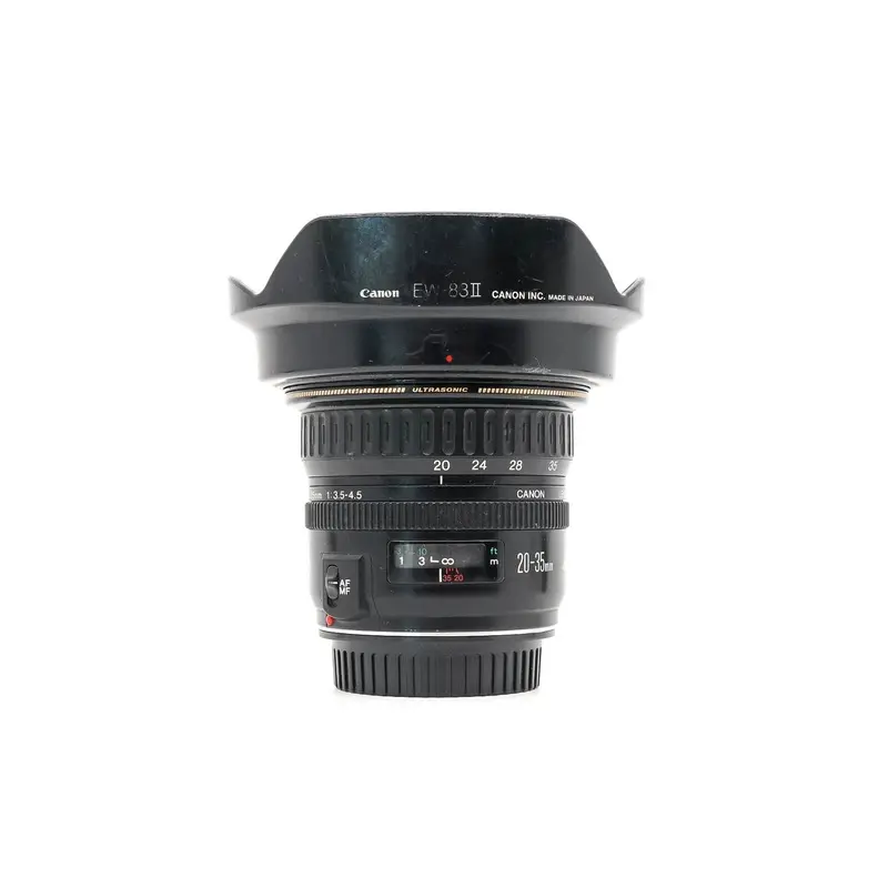 Canon EF 20-35mm f/3.5-4.5 USM