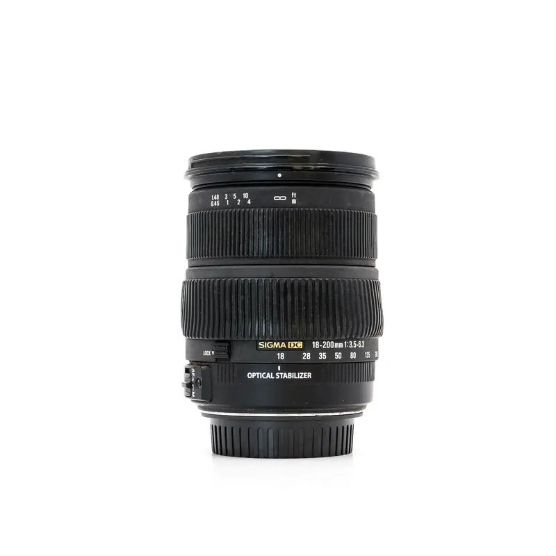 Sigma 18-200mm f/3.5-6.3 DC OS - Canon EF-S Fit