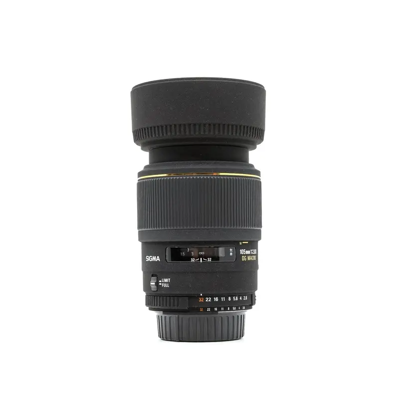 Sigma 105mm f/2.8 EX DG Macro - Nikon Fit