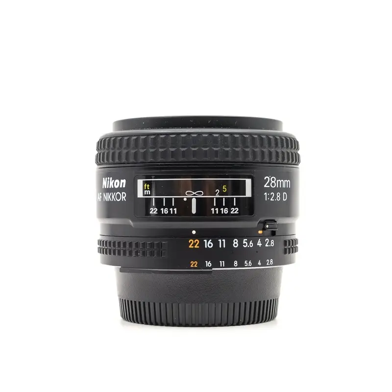 Nikon AF Nikkor 28mm f/2.8D