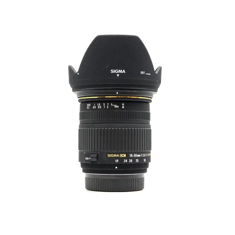 Sigma 18-50mm f/2.8 EX DC Macro - Nikon Fit