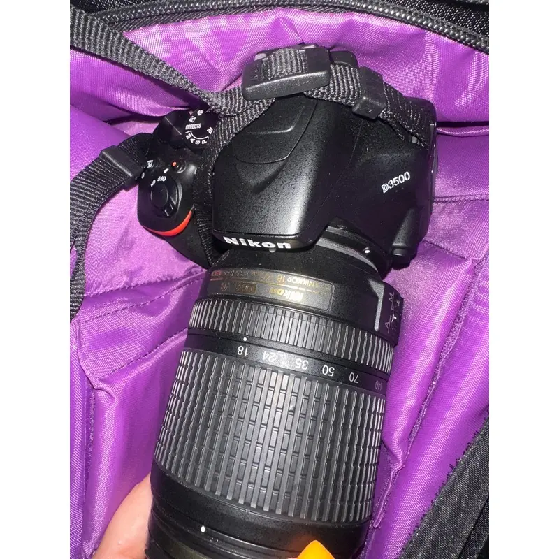 Nikon  D3500