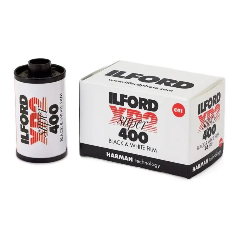 Ilford XP2 Super Black & White Negative Film (35mm Roll Film, 36 Exposures)