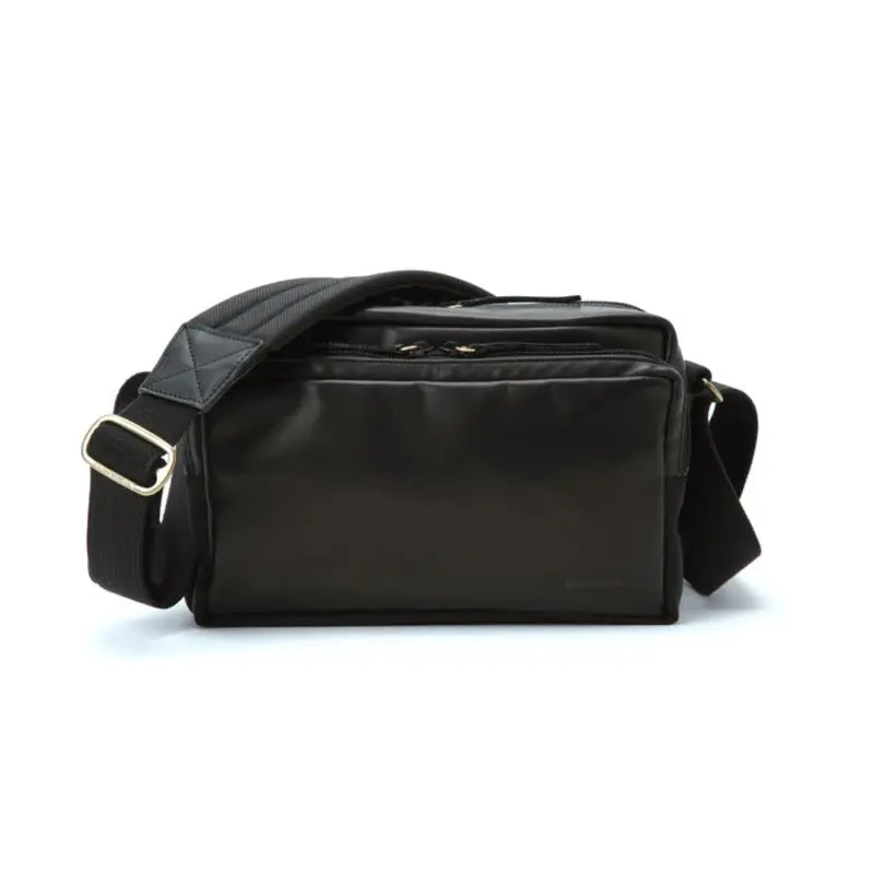 Artisan & Artist GCAM-1100 Leather Camera Bag