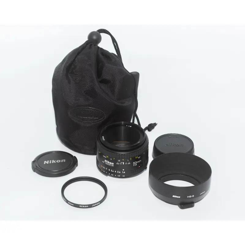Nikon AF-D 50mm f/1.8 Lens with Hood, Caps, and Pouch (Second Hand)