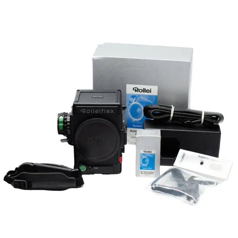 Rollei 6008 Integral Camera Body w/Grip Mint in Box 304250018 (Second Hand)